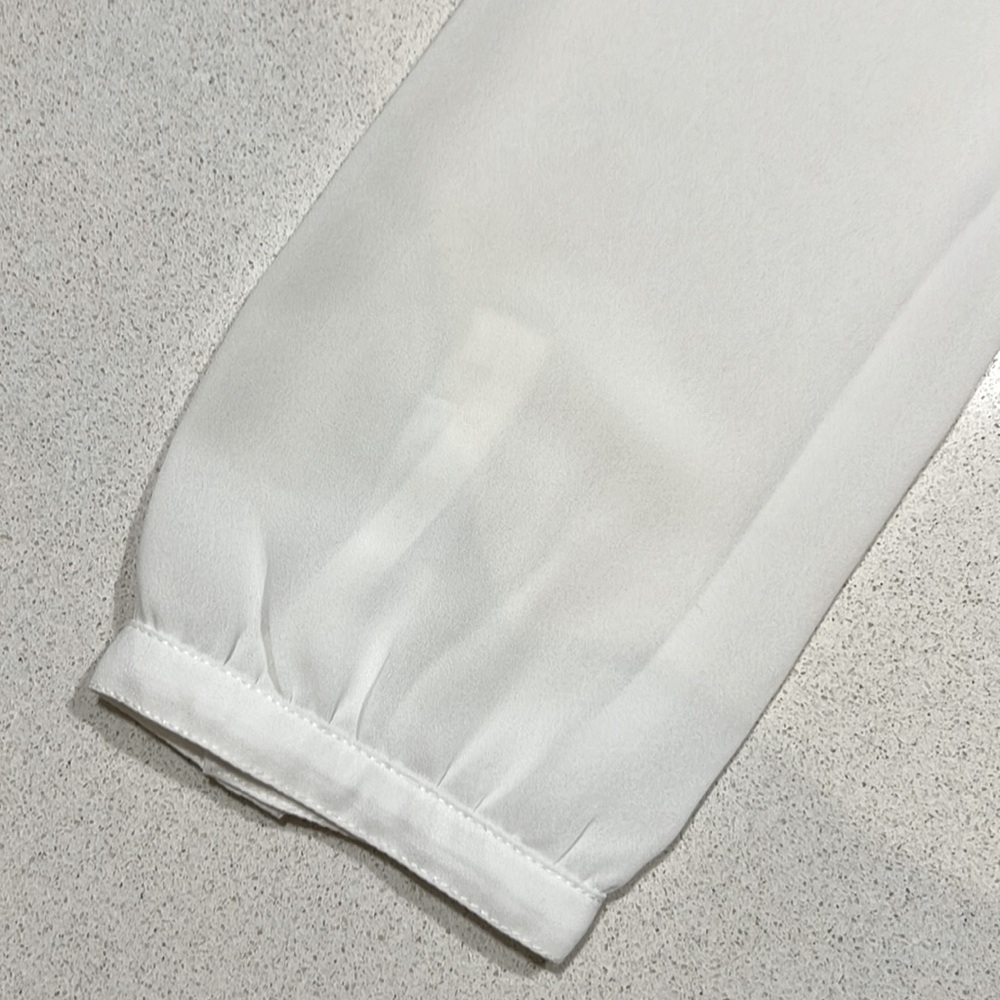 NYDJ White silky blouse with 3/4 sleeves. Women’s Small. Excellent condition. - Picture 6 of 9